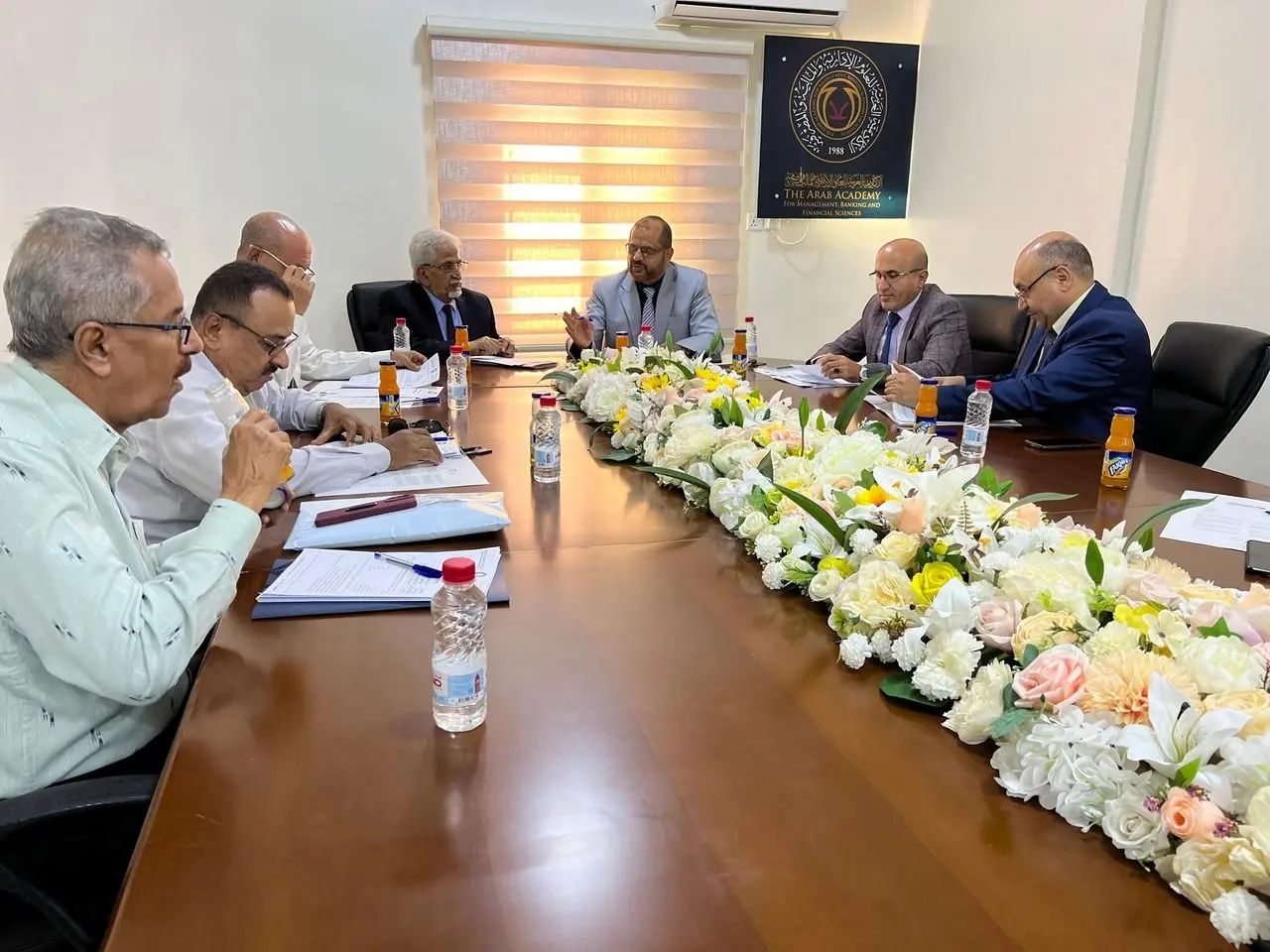 اللجنة الإشرافية لجائزة الأكاديمية العربية للبحث العلمي تعقد اجتماعها الثاني بحضور نائب محافظ البنك المركزي ووكيل قطاع البحث العلمي في وزارة التعليم العالي والبحث العلمي