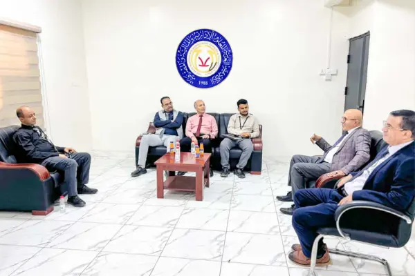 الأكاديمية العربية وبنك الأمل للتمويل الأصغر يناقشان فرص التعاون المشترك