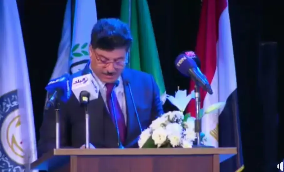 السفير د. رائد الجبوري يشيد بجائزة الأكاديمية العربية للبحث العلمي المنطلقة من اليمن برعاية حصرية من كاك بنك خلال حفل تخريج فوج 2024م